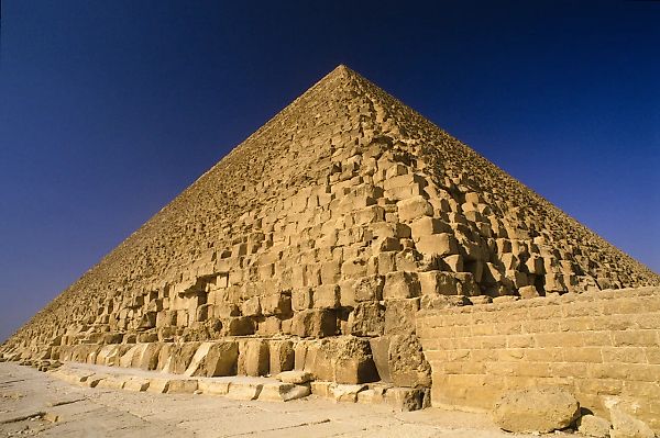 Video of Worker Hammering on Great Pyramid of Giza Sparks Concern for Landmark