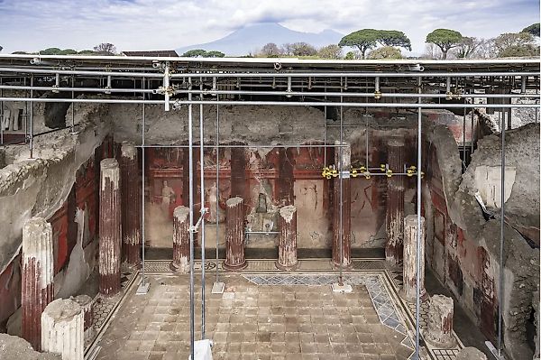 Frescoes Depicting a Mysterious Ritual Discovered at Pompeii
