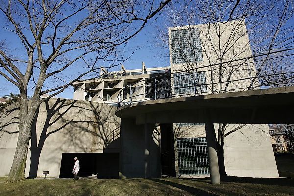 Джанива Эллис отменяет участие в обсуждении в Гарварде на фоне кризиса