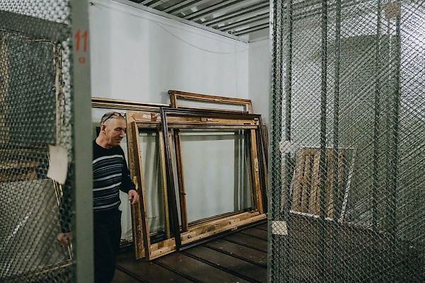 Ukraine Minister Accuses Russia of Selling Stolen Cultural Property