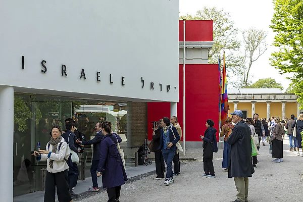 Участие Израиля в Венецианской биеннале 2026 года под угрозой