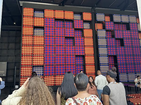 Трансформация культурной сцены Дубая: Алсеркал Авеню