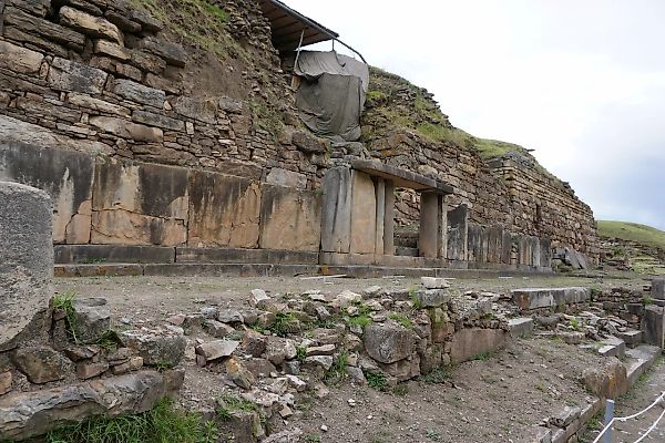 Archaeologists Find Sealed 'Drug Room' Chamber at Pre-Inca Site in Peru