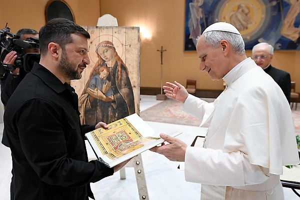 Zelenskyy Gifts Pope Leo with Religious Icon Made from War Material