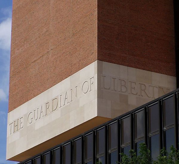 Pennsylvania Man Pleads Guilty to Peddling Fake Modern Masterworks