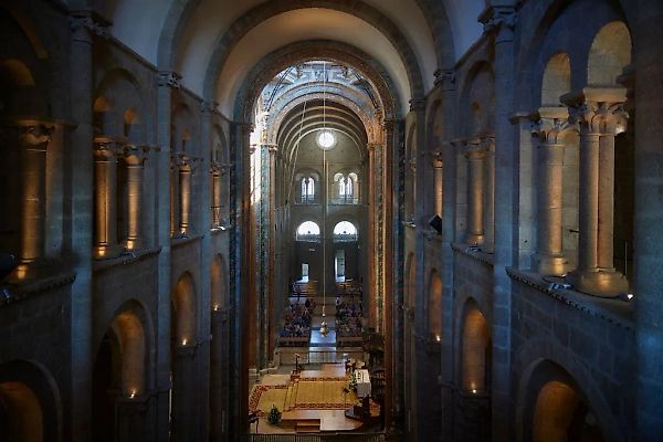 Spanish Supreme Court Orders Heirs to Return Cathedral Statues