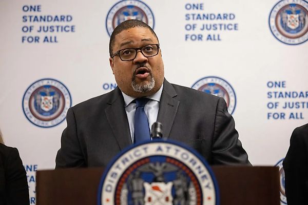 Manhattan DA Returns Over 30 Antiquities to Spain, Italy, and Hungary