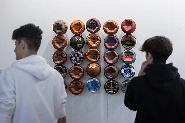 Artist Tyrrell Winston Sues New Orleans Pelicans Over Instagram Posts