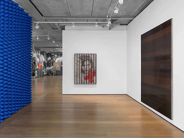 Закрытие галереи Almine Rech в Лондоне