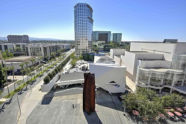 Университет Калифорнии в Ирвайне приобретает Музей искусств округа Ориндж