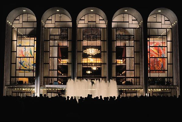 Метрополитен-опера может продать культовые работы Шагала из-за нехватки бюджета