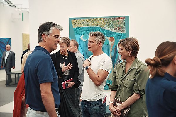 Загадочные гости и пикантные детали: чем удивляет Frieze LA 2026