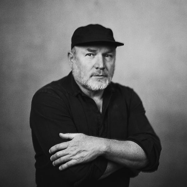 Алма Аллен: Скульптор, который бросает вызов традициям на Венецианской биеннале