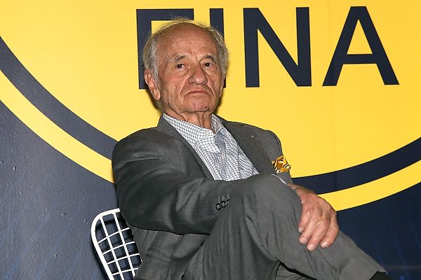 Педро Фридеберг: Тайна мастерa абсурдного дизайна и его культовое кресло-рука