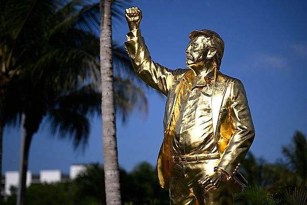 Trump Gold Statue at Doral Delayed by Crypto Payment Dispute