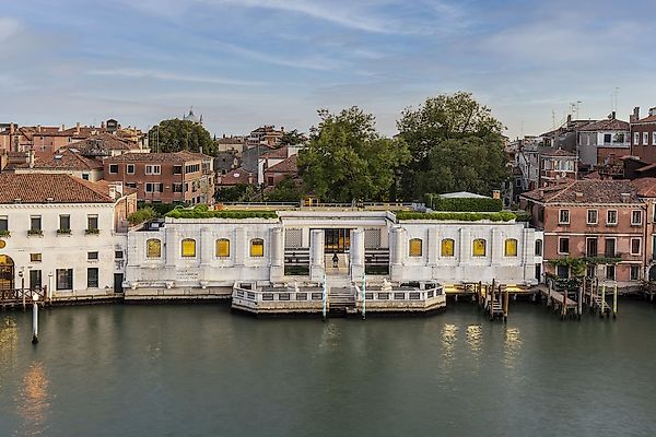 CHANEL and Guggenheim Launch Curatorial Fellowship in New York and Venice