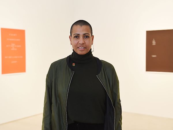 Видеоработа Helen Cammock в National Portrait Gallery вызвала споры из‑за обвинения в адрес Winston Churchill