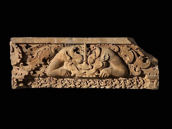 Нью‑Йорк возвращает камбоджийские скульптуры: тайна старых линий и древних демонов 🕯️