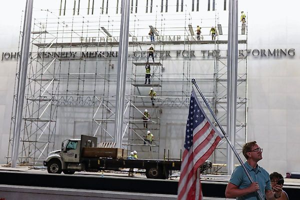 Кризис в John F. Kennedy Center: закрытие заблокировано, но шоу не возвращаются