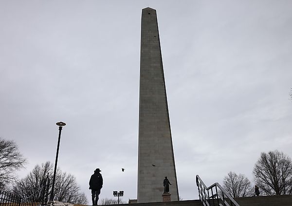 Снятие цитат на Bunker Hill: ревизия памятников или скрытая повестка?