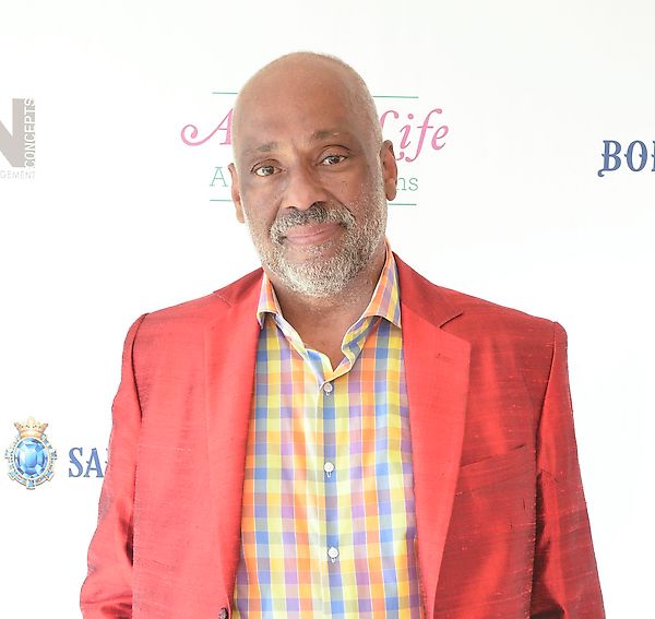 Умер художник и общественный деятель Daniel “Danny” Simmons — 72