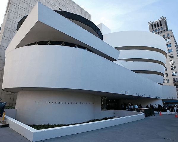 Угроза забастовки в Solomon R. Guggenheim Museum на пике туристического сезона