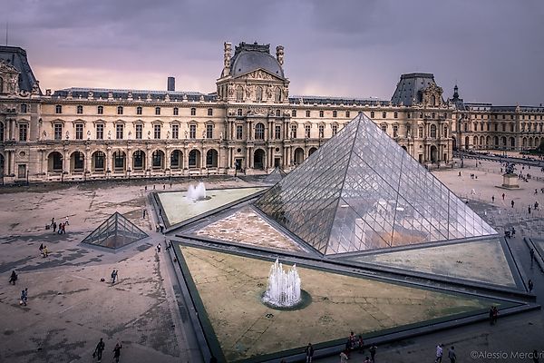 Louvre Reopens Now-Empty Apollo Gallery Nine Months After Jewel Heist