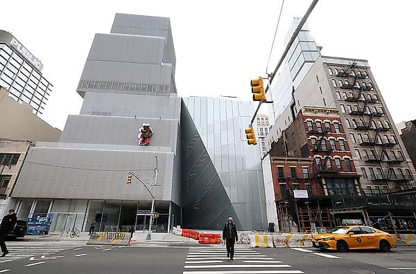 Протечка в New Museum во время ливней: утечка воды в галерее WangShui
