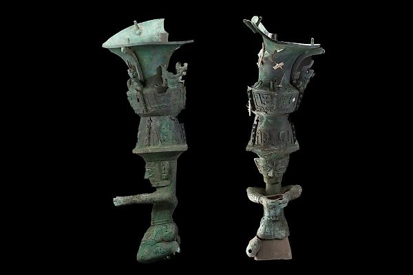 Секрет бронзовой фигуры из Sanxingdui: части из разных регионов и эпох