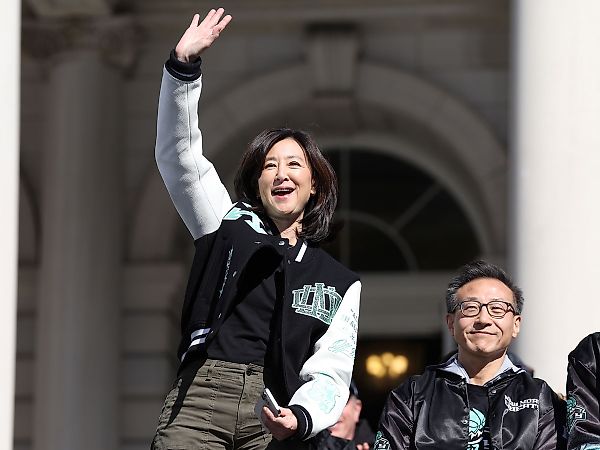 Top 200 Collectors Clara Wu Tsai and Joseph Tsai to Divorce