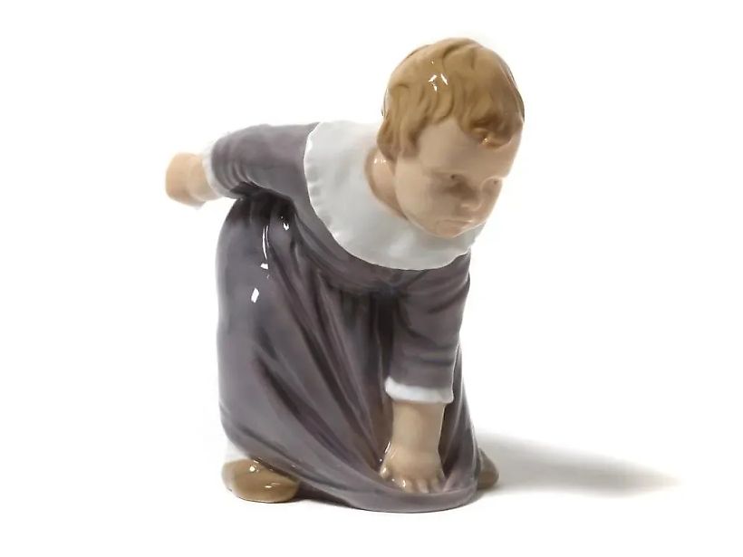 Фарфоровая фигура 