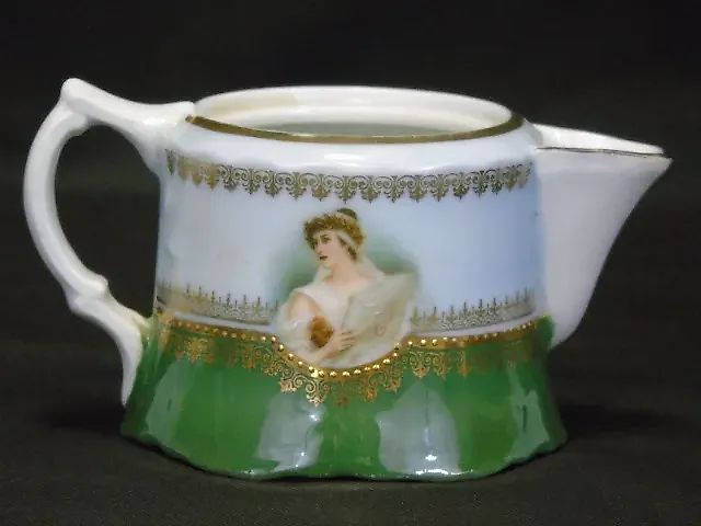 Imperial Moscow porcelain tableware by M.S. Kuznetsov