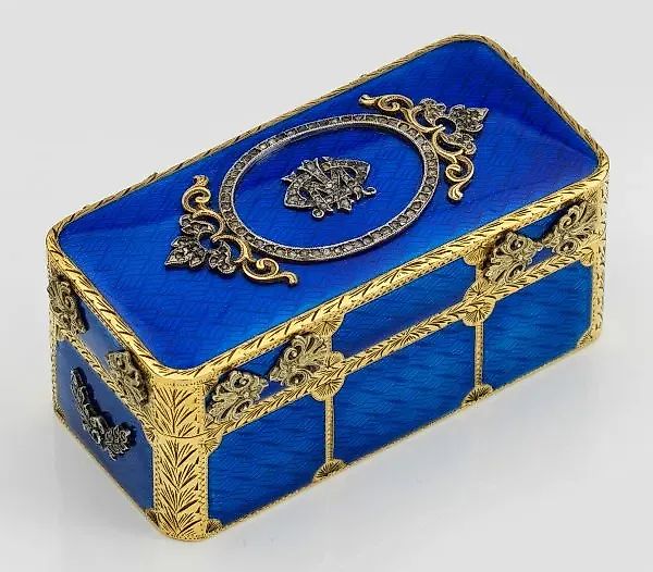 Jewelry box