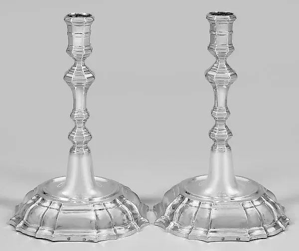 Пара  подсвечников