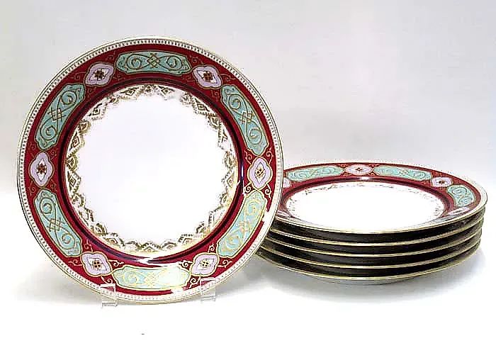 Набор из шести фарфоровых тарелок Кузнецова