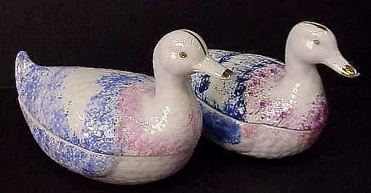 Декоративные коробки из фарфора Кузнецова с изображением уток, 1900 год, размеры 8