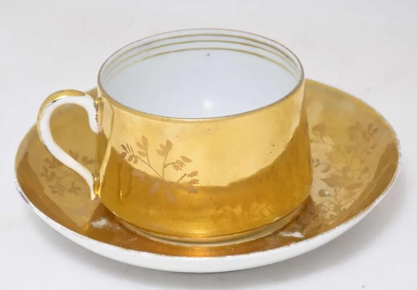 Чашка с блюдцем 
