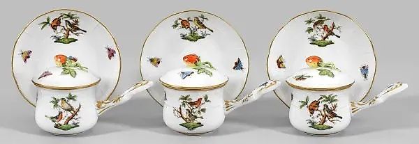 Набор из трех венгерских фарфоровых чашек