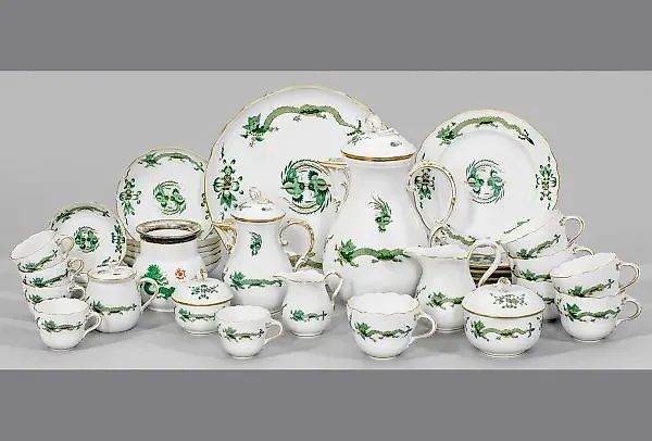 Мока и кофейный набор с дизайном