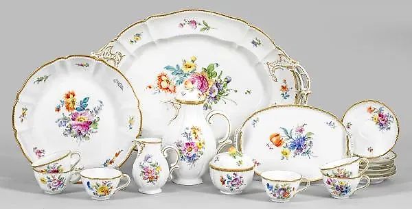 Сервис Мокко с флористическим оформлением