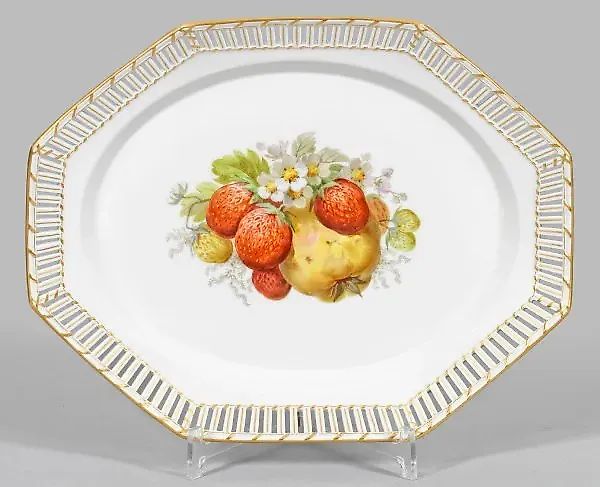 Поднос с фруктовым украшением