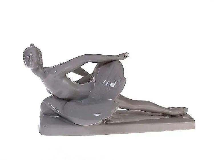 Большая советская фарфоровая фигурка Галины Улановой в роли 