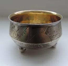 СОЛОНКА - 84 проба. РУССКИЙ СТИЛЬ с узором ДЕКАДАНС