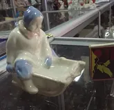Ребенок на санках