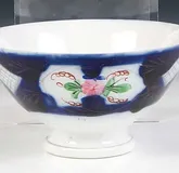 Пиала, Дулевская мануфактура Кузнецова (1900 год) с красочной росписью.