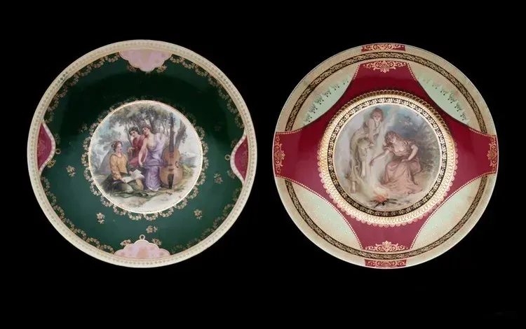 f - TWO LARGE PORCELAIN PLATES, KUZNETSOV MANUFACTORY, CIRCA 1900