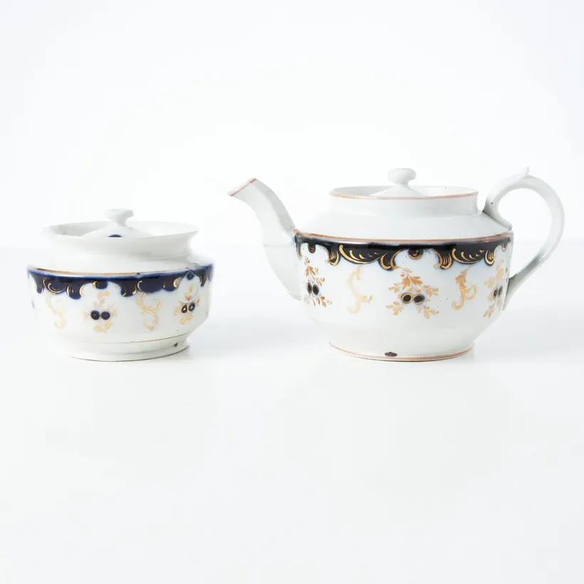 Kuznetsovs tea porcelain service in Riga, mid-19th century.