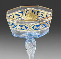 Бокал из муранского светло-голубого стекла с эмалевым и золотым декором
