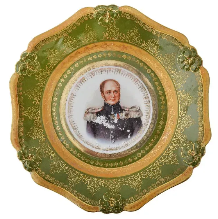 RUSSIAN PORCELAIN CHARGER EMPEROR WITH EMPEROR ALEXANDER I