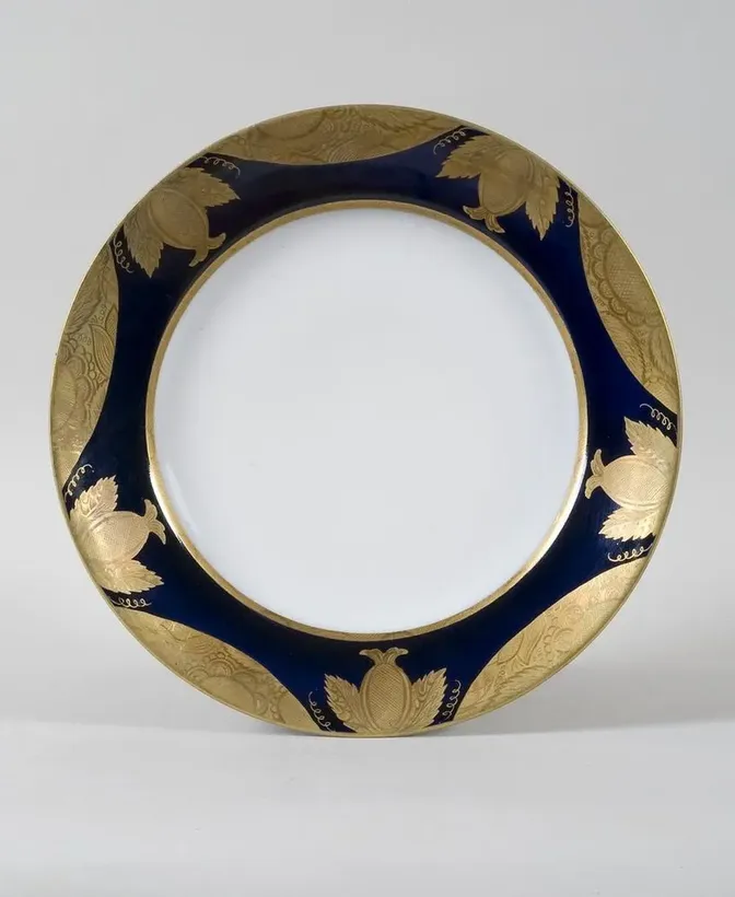 SOVIET PORCELAIN PLATE WITH GOLD ORNAMENTATION